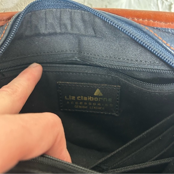 Vintage 90’s Liz Claiborne Pebbled Leather Zip Around Crossbody - Picture 8 of 16